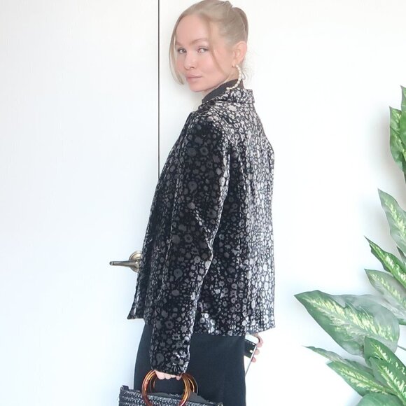 Anthropologie Elevenses Black Velvet Floral Single Breasted Blazer / Jacket - Picture 12 of 14